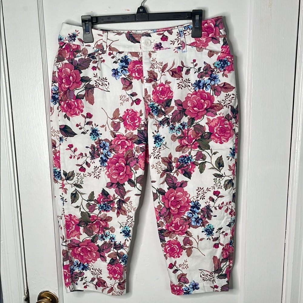 St John’s Bay 14 Capris Pink Roses Pants Floral White Stretch Ladies